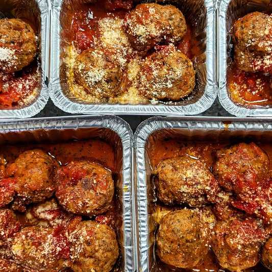 Meatballs & Tomato Sauce (8 pcs)