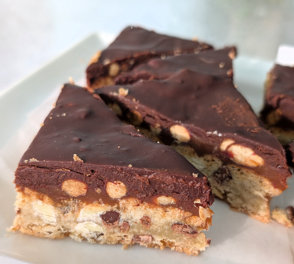 Cookie Caramel Slice - CONTAINS PEANUTS